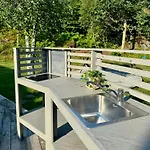 Spacious Family By The Coastline * Lyngdal