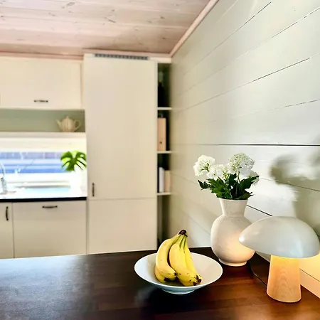 Feriehus Spacious Family By The Coastline Lyngdal