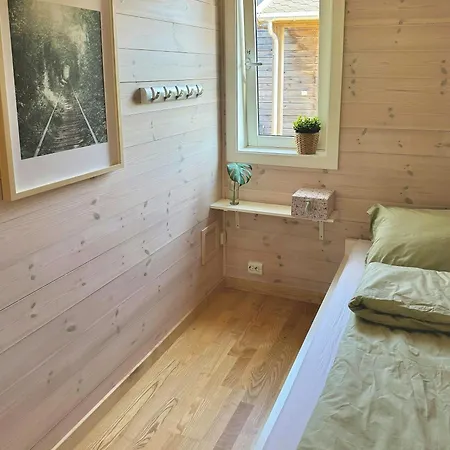 Spacious Family By The Coastline Lyngdal